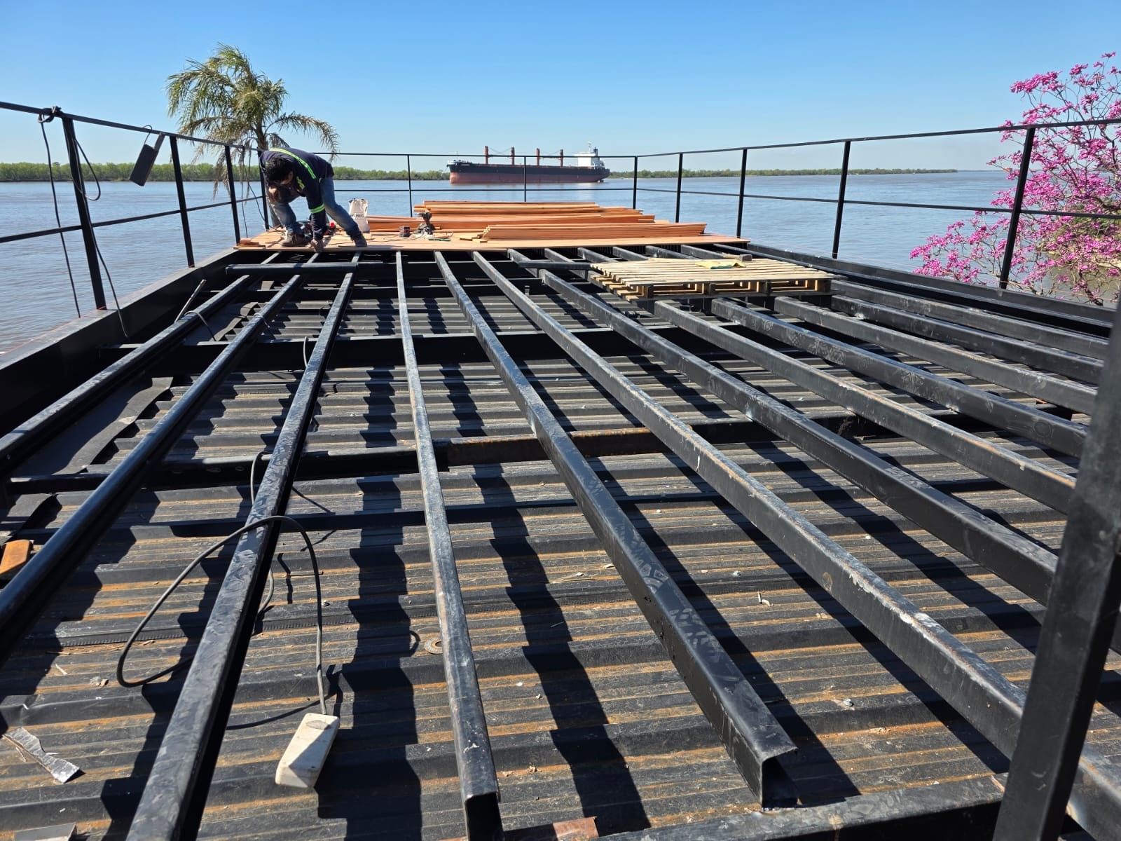 Estructura metálica y terraza — Proceso de obra