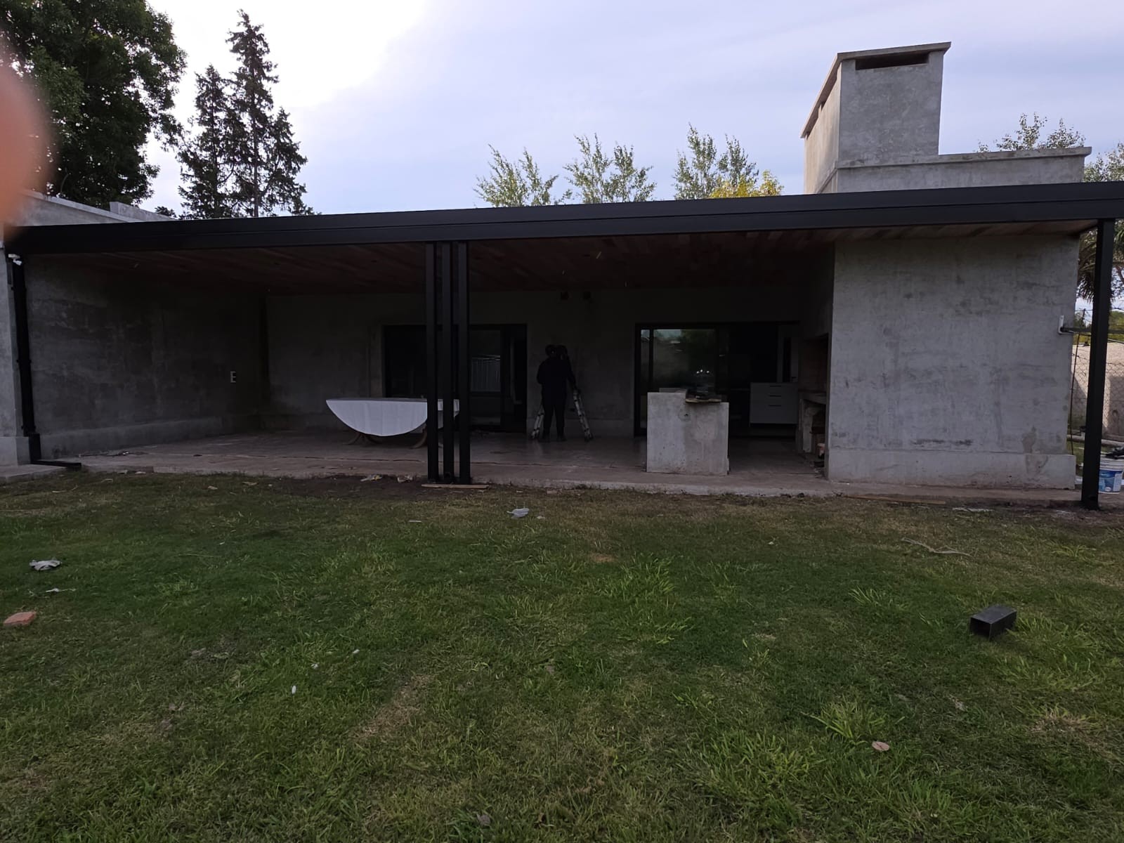 Galería y pérgola exterior — Obra terminada
