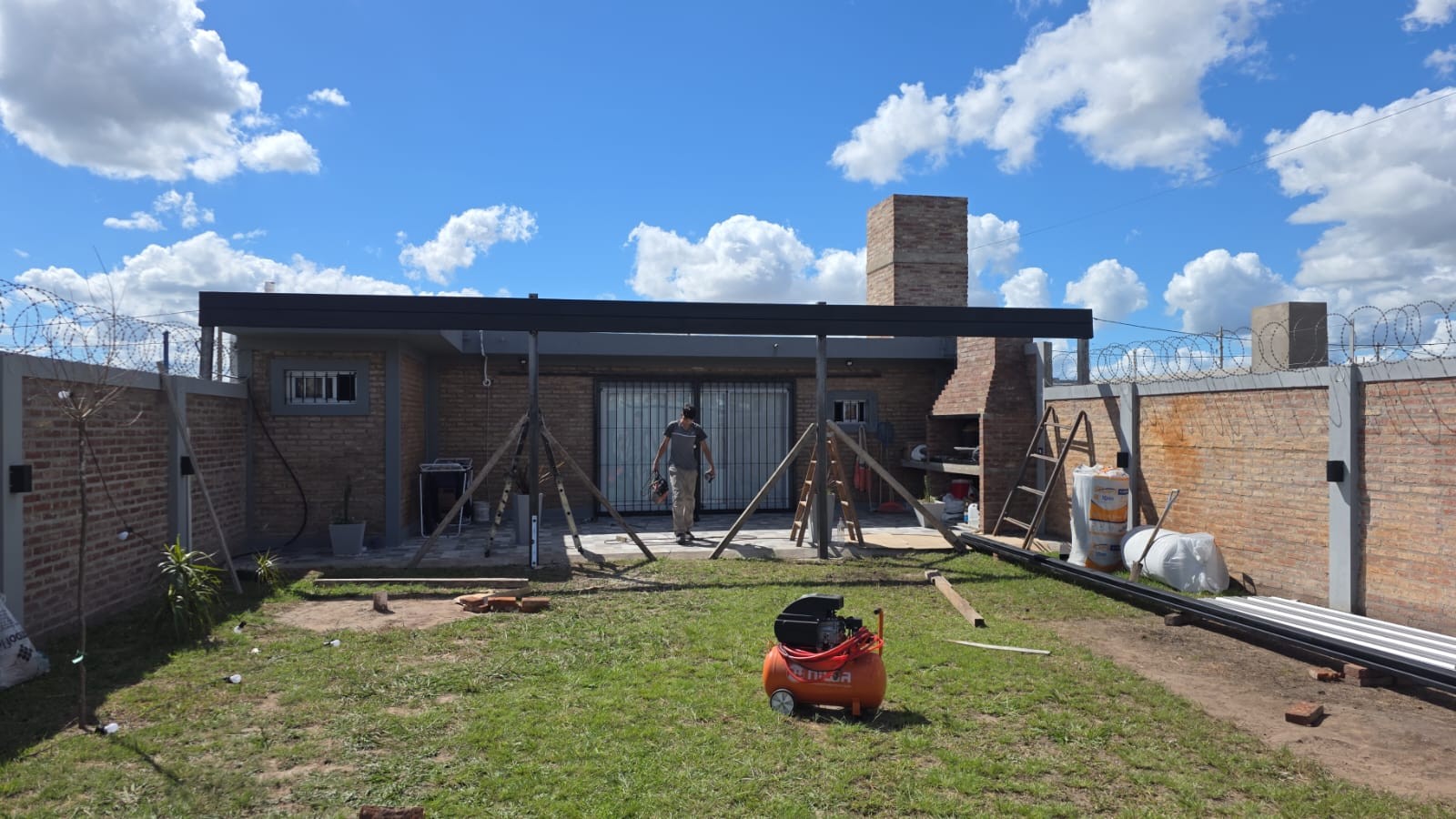 Galería con cielorraso de madera — Proceso de obra